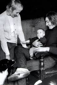 It was reported that the two parted ways and as of 2017, ultimate classic rock reports that she married his second husband named barry catmur, and the two reside in a $1.5million farmhouse in rhode island. Rock Blues Y Derivados Charlie Watts The Rolling Stone Con Su Esposa Shirley Y Su Hija Seraphina 1967 Facebook