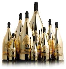 Black Ace Of Spades Bottle The Most Expensive Bottle Service In The World 500 000 For Champagne In Vegas Expensive Champagne Champagne Bottles Armand De Brignac