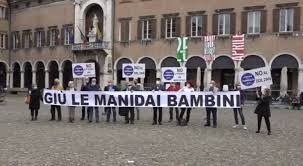 La manifestazione contro il ddl zan a roma. Piazza Grande Manifestazione Contro Il Ddl Zan Tv Qui Modena