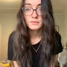 Chloe Kellum's Instagram, Twitter & Facebook