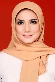 Profil YETI WULANDARI, S.H.