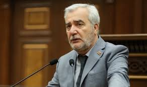 Кочарян допустил, что число армянских дезертиров может превысить 11 тысяч  человек