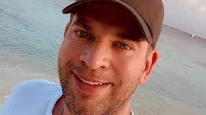 Roland emmerich hochzeit mit freund omar desoto gala de camilan shubuh agustus 09, 2021. Dbykdbwdkvvd4m