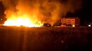 Σύμφωνα με πληροφορίες από το thestival.gr, η φωτιά ξέσπασε στις 05:15 από άγνωστους μέχρι στιγμής λόγους και. Fwtia Twra 8essalonikh Megalh Pyrkagia Se 3era Xorta Ston Eyosmo 8essalonikhs Eidhseis Pagenews Gr