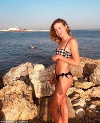 Teenager keely hodgkinson wins 800m silver at the olympic games in a new british record of 1:55.88 as us star athing mu takes keely hodkginson claimed a shock 800m win at the british trials in june. Tvyzqphg A9y M