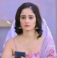 Saundra Weaver's Instagram, Twitter & Facebook