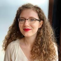 Holly Kelsey's Instagram, Twitter & Facebook