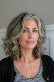 40 Hairstyles for Women Over 50: Embracing Style and Sophistication