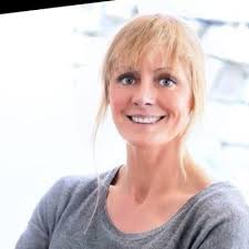 HUSKER DU BOLLENE? …serveres bak i hagen til Urdihuset. Amalie, Martine og  Susanne baker hele helgen. De lager mange varianter og i dag testet vi ut  en helt ny en toppet med… |