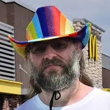 😌 Fun fact: KISS's signature makeup wasn't just for show — each member  created a distinct persona that reflected their personality: The Demon  (Gene Simmons), The Starchild (Paul Stanley), The Spaceman (Ace