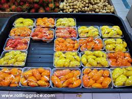 In fact, this is not necessarily a dish, but a fruit, that grows on the trees in the forest. Red Orange Durians Of Sabah Sarawak Brunei Rolling Grace Your Travel Food Guide To Asia The World