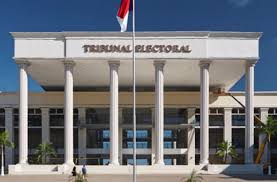 Durante sus 20 años en el tribunal electoral, el exmagistrado pudo haber devengado unos dos millones de dólares del estado, tomando en cuenta que el salario de un magistrado es de 10 mil dólares. Los Tramites En El Tribunal Electoral Ahora On Line Critica