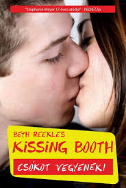Az előző film úgy végződött, hogy noah egyetemre utazott, elle pedig a motorjára pattanva kijelentette, közel sem biztos, hogy együtt fognak maradni. Beth Reekles Kissing Booth Csokot Vegyenek Bookline