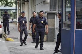 Tercatat dalam bulan jul 2021 iklan polis bantuan malaysia airport ini, lebih dari 1000 orang mencari infonya. Inkl Kim Jong Nam Murder Malaysian Police Issue Arrest Warrant For Airline Employee Over Death Of North Korean Exile The Independent Uk