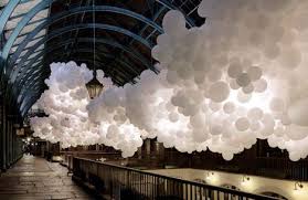 Charles Petillon Latido Del Corazon Hincha La Instalacion En El Covent Garden Mercado De Londres Light Installation Covent Garden Balloon Installation