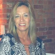 Tammy Munn's Instagram, Twitter & Facebook