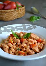 Je Suis De Plus En Plus Fan Du One Pot Pasta Surtout En Mode Vacances Et Encore Plus Depuis Que J Ai Mon Cookeo A La Base Idee Recette Cookeo Recette Cuisine