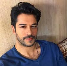 Pin By Amro Abdallaa On Kedvenc Filmek Szineszek Best Hairstyles For Older Men Beautiful Men Faces Older Mens Hairstyles