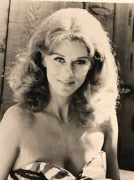 Joyce Meadows Very Rare Early Autographed 8/10 Pin Up Photo 60s Brain Planet