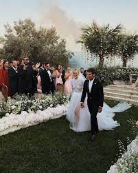 From chiara ferragni's wedding dress to the guest list, vogue delivers the definitive guide to what's being called the marriage of chiara ferragni (also known as the blonde salad) and fedez has. Chiara Ferragni Wedding Italy Wedding Wedding Wedding Dress Flowy