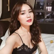 Ninh Dương Lan Ngọc mặc bikini khoe dáng nóng bỏng, fan lập tức phát hiện  điều này