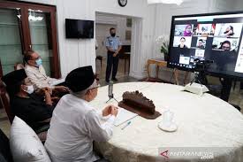 Sejak masuk kerja balik lepas berpantang asyik memunggah almari kat bilik cari buku tabung haji. Wapres Tegaskan Hak Calon Jamaah Haji Batal Berangkat Tidak Hilang Antara News