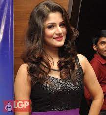 Srabanti Chatterjee Biography Hot Photo Pictures Srabanti Chatterjee Sexy Dress 600x650 Download Hd Wallpaper Wallpapertip