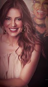 "A Celia" es una canción Tributo a la más grande de todos los tiempos  @celiacruz Eternamente agradecida con los amigos e inmensos artistas que  han puesto su amor y su arte en este tema para Doña ...