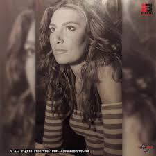 È ritenuta sin dagli anni settanta una delle interpreti più note e poliedriche del panorama musicale italiano. Loredana Berte On Twitter I Miei Anni 70 Tbt 70s Anni70 Loredanaberte Musicaitaliana Liberte Cosatiaspettidame