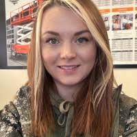 Ashley Minter's Instagram, Twitter & Facebook