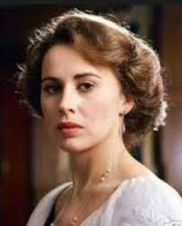 I am searching for my sister-in-law, I have never met. I know she was born  in London, her Mother was Elaine Draper or Lunn. She has two older  brothers, Greg and Jimmy.