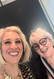 beverley lyons (@bevlyons)