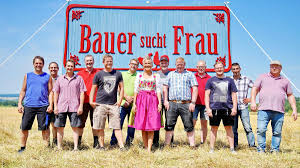 Bei „bauer sucht frau machen sich landwirte auf die romantische suche nach der großen liebe. Kuppelshow Bei Rtl Bauer Sucht Frau 2018 Als Wiederholung Im Stream Sehen Augsburger Allgemeine