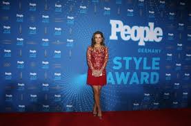Damals war die britin noch mit hugh grant, 57, verbandelt und wohl nur den. Schauspielerin Liz Hurley Bei Den People Style Awards In Munchen Die Britin Erhielt Bei Der Preisverleihung Am Montag Eine Auszeichnung Weitere Preistrager Des Abends Zeigt Die Fotostrecke Stuttgarter Zeitung