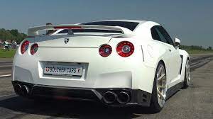 The nissan r35 gtr made its debut at the 2007 tokyo motor show, and its launch to the japanese market was the 6th december 2007. Nissan Gtr R35 Crazy Sound Compilation Youtube