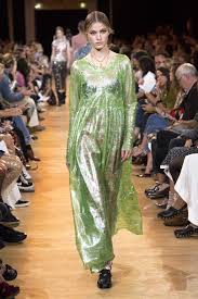 Paco Rabanne Spring 2019 Ready To Wear Fashion Show Pret A Porter Mode Haute Couture