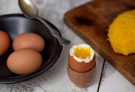 Pe scurt, oul moale e cam tare si …. De Ce Nu Se Mai MÄƒnancÄƒ Ou Moale Fiert In CoajÄƒ La MasÄƒ