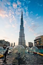 It was formally opened on january 4, 2010, and includes a public observation deck, called 'at the top,' located on the 124th floor. Turm Burge Califa Beschreibung Burj Khalifa Hohe Und Allgemeine Projektinformationen