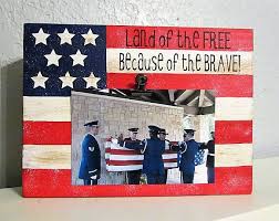 The Land Of The Free And The Home Of The Brave Land Of The Free Home Of The Brave America Flag Sign Red White And Blue Picture Frame Military Family Frame Wo Military Gifts America Decor Family Frames