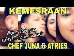 Chef juna merupakan publik figur yang termasuk tertutup soal kisah asmaranya. Atries Dicium Chef Juna Youtube