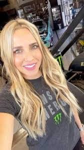 Peggy Starling's Instagram, Twitter & Facebook