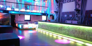 Soyez plus malin que les cons qui vous pourrissent la vie : La Cour Des Grands Abc Salles