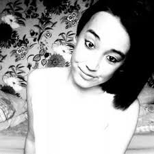 Esther Howard (@estherlhoward)