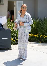 May 17, 2021 · the latest tweets from jlo (@jlo): Jennifer Lopez Wears Summery Matching Set