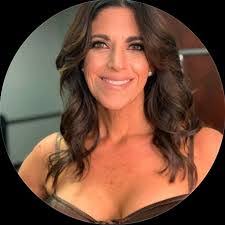 Kerri Edwards's Instagram, Twitter & Facebook