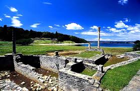 Brijuni su bogati biljnim i životinjskim svijetom, što je rezultat ne samo jedinstvene geografske lokacije nego i stvarno velikog truda da se sačuva ovaj biser jadrana. Nacionalni Park Brijuni Istria Culture