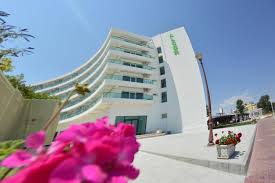 Pensiunea alfa este singura pensiune de 5 stele de pe litoralul romanesc, care a fost construita in anul 2007 si reprezinta locul ideal pentru petrecerea unui sejur linistit si relaxant. Hoteluri De 4 Stele Mamaia Romania PreÈ De La 21 Recenzii Planet Of Hotels