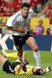 Michael ballack has visited his former teammates during training. Fussball Wm Deutschland Ist Im Finale Manager Magazin