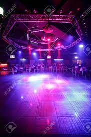 Pablo descoubes 16.850 views13 years ago. Interieur Colore De Belle Et Lumineuse Boite De Nuit Banque D Images Et Photos Libres De Droits Image 28540421