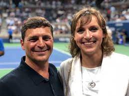 Según the new york times, fue la productora ejecutiva del programa de cnn «moneyline news hour» en. Cnbc Journalist David Faber Is Married And Has Net Worth Of 40 Million